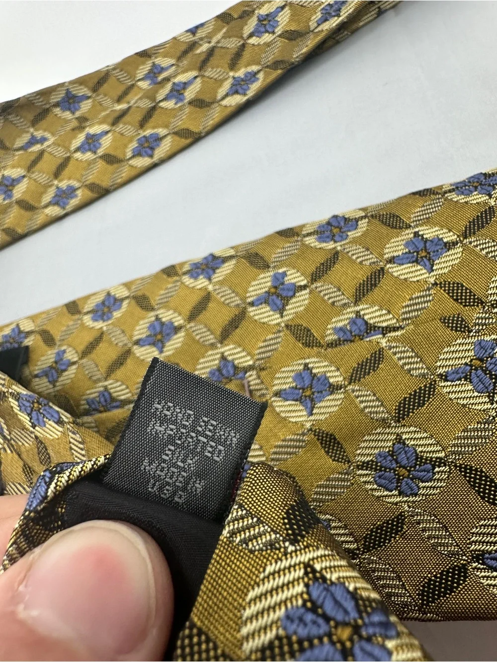 Robert Talbott 100% silk